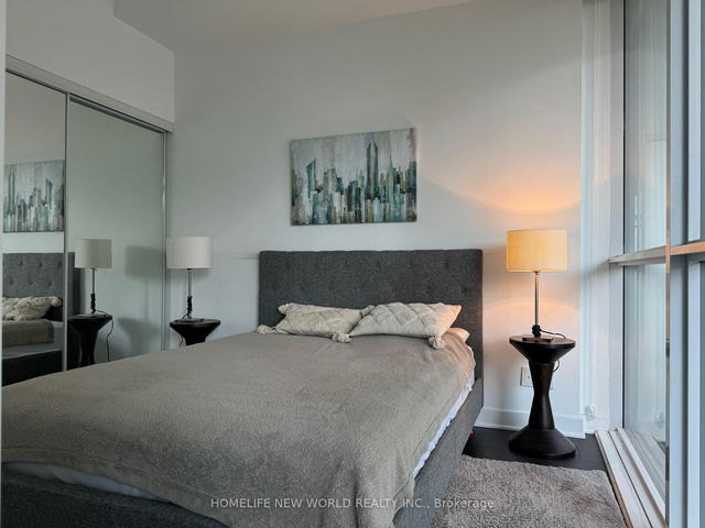 408 - 15 Grenville Street