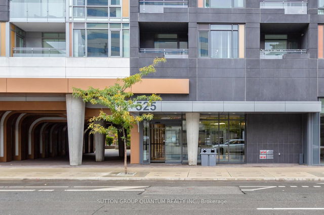 1035 - 525 Adelaide Street