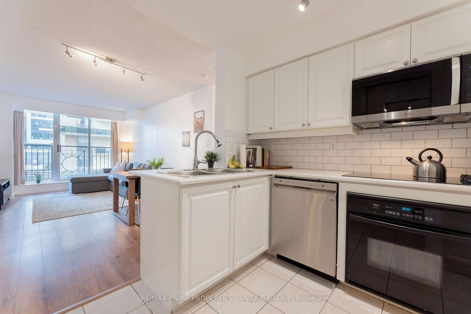 Condo for sale at 211-188 Redpath Avenue, Toronto, Ontario, M4P 3J2 - Mount Pleasant West - MLS: C12126694