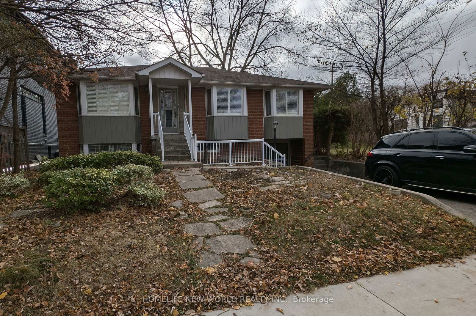 Detached House for lease at 447 Ruth Avenue, Toronto, Newtonbrook East, M2M 2J4 - MLS: C12126746