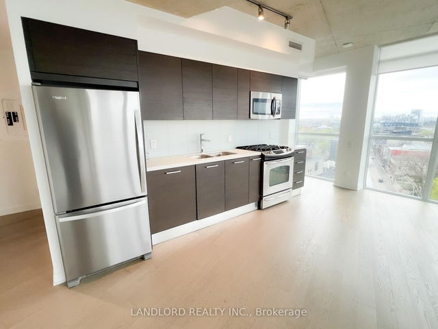 1107 - 318 King Street