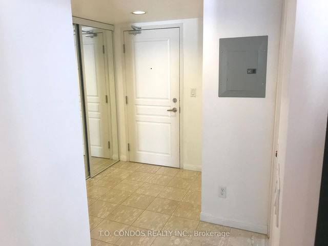 710 - 140 Simcoe Street
