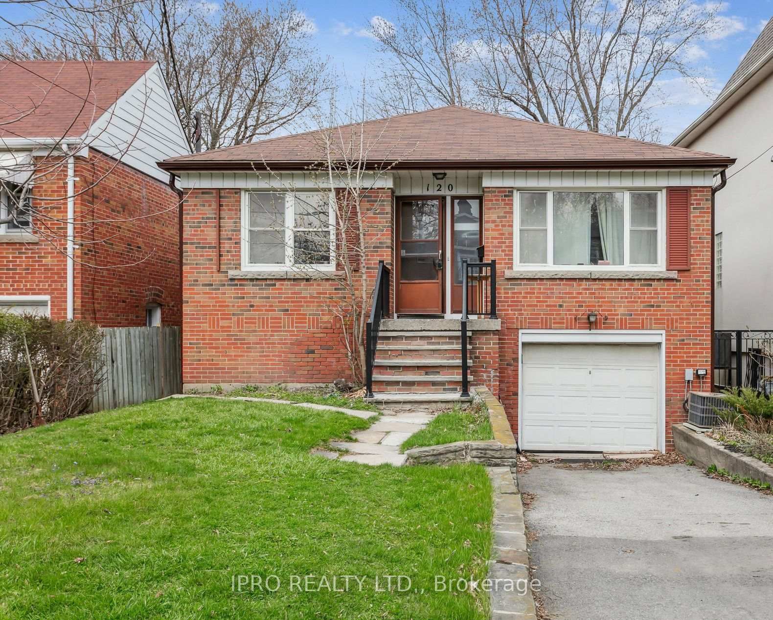 Detached House for sale at 120 Johnston Avenue, Toronto, Lansing-Westgate, M2N 1H2 - MLS: C12127132