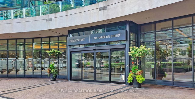 2104 - 18 Harbour Street
