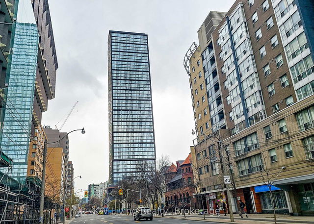 2512 - 319 Jarvis Street