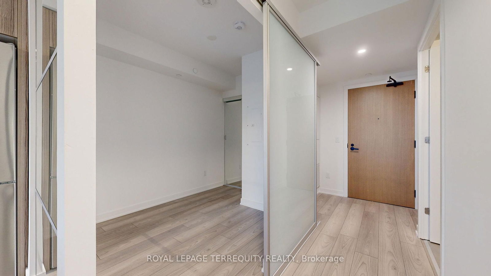 Condo for sale at 809-8 Tippett Road, Toronto, Clanton Park, M3H 0E7 - MLS: C12127645
