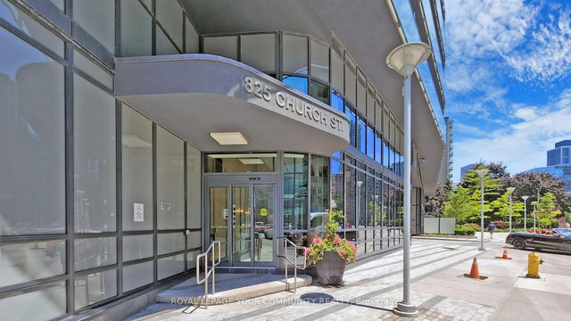 2507 - 825 Church Street