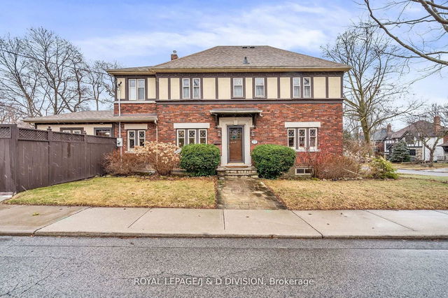 77 College View Avenue