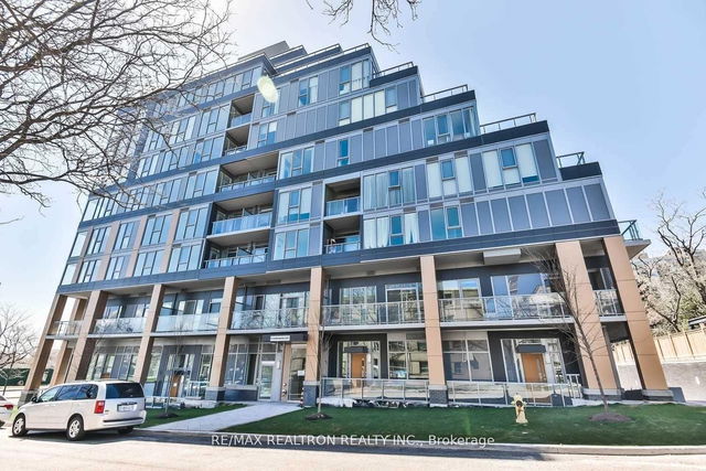 808 - 6 Parkwood Avenue
