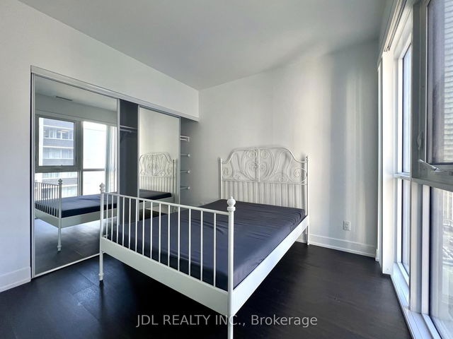 1109 - 7 Grenville Street