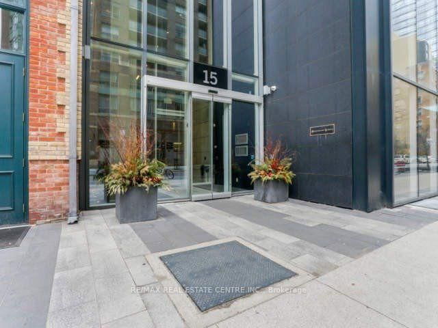 711 - 15 Grenville Street