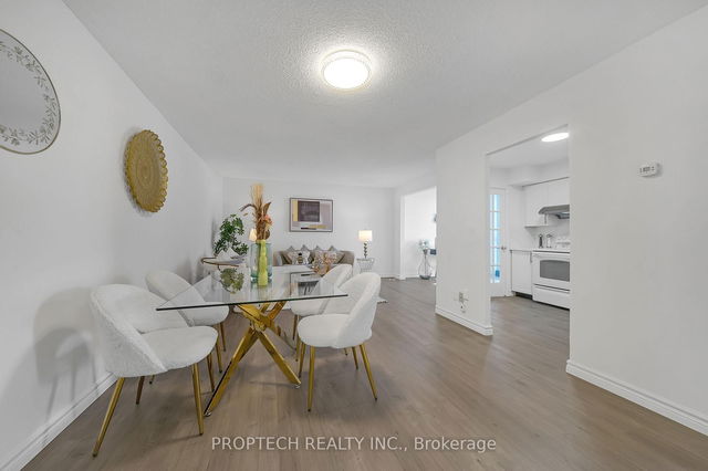 204 - 5795 Yonge Street