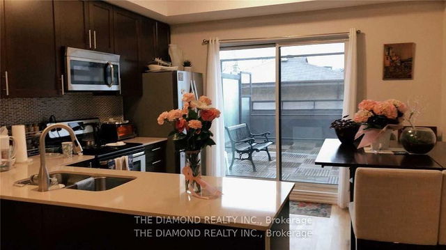 202 - 724 Sheppard Avenue