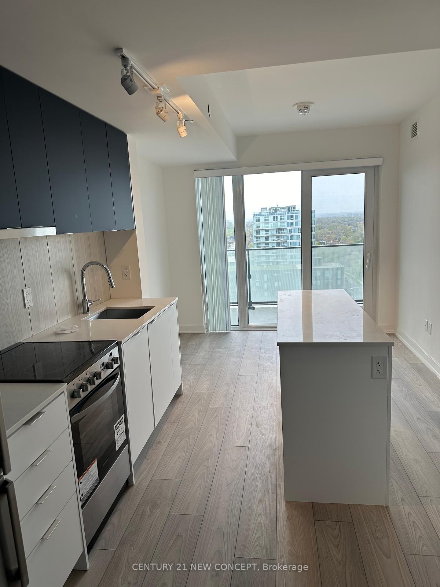 Condo for sale at 1402-8 Tippett Road, Toronto, Clanton Park, M3H 0E7 - MLS: C12128317
