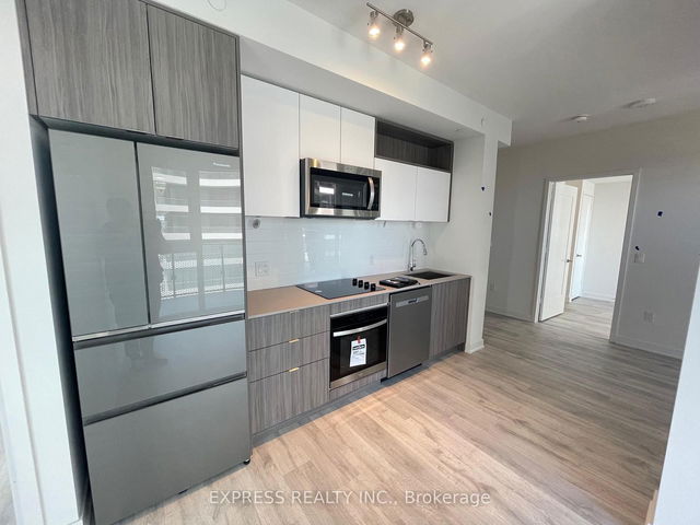 2625 - 135 Lower Sherbourne Street