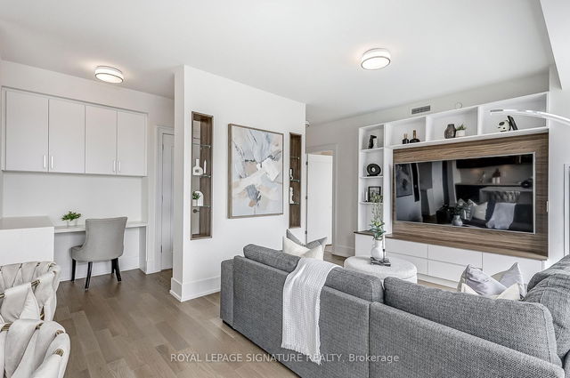 853 - 25 Adra Grado Way