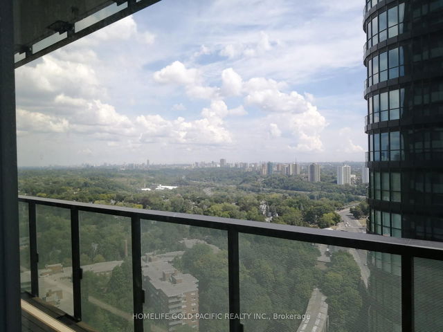 2506 - 575 Bloor Street
