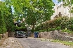 18 Woodlawn Avenue