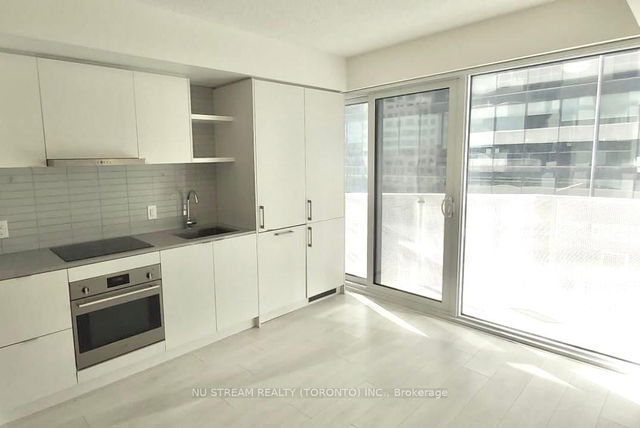 1110 - 100 Harbour Street