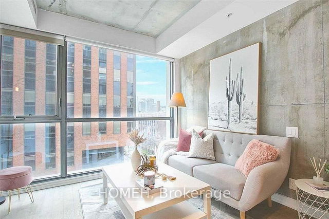 523 - 39 Brant Street