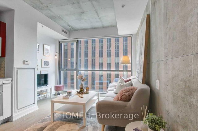 523 - 39 Brant Street