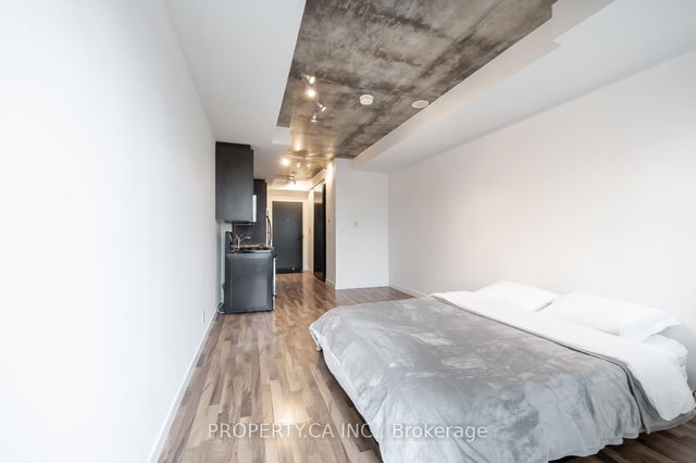 712 - 1 Shaw Street