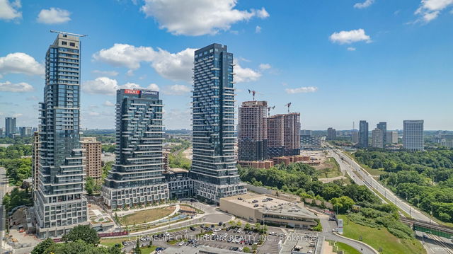 3303 - 30 Inn On The Park Drive