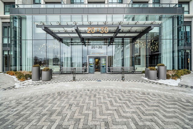 3303 - 30 Inn On The Park Drive