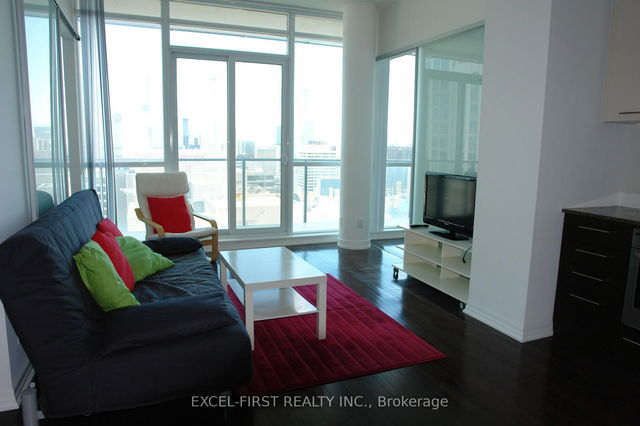 Ph207 - 770 Bay Street