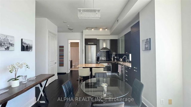 2503 - 21 Balmuto Street
