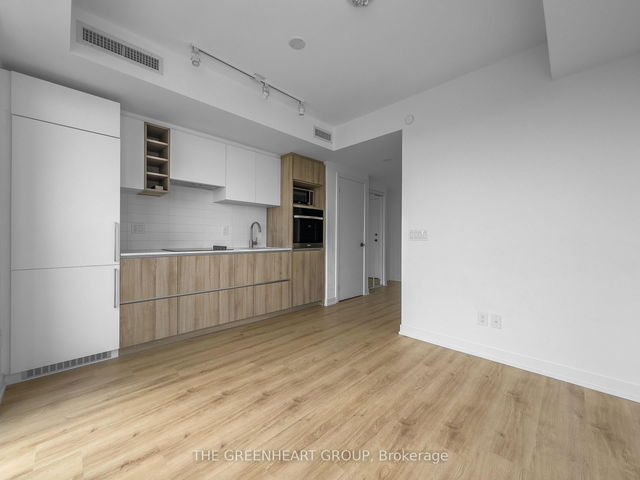 3312 - 319 Jarvis St Street