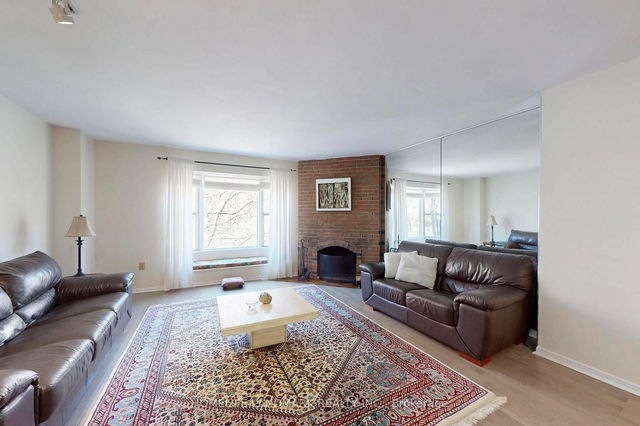 4 Longboat Avenue