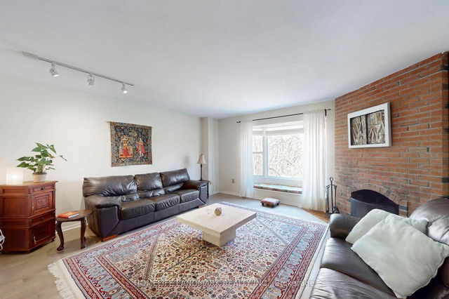 4 Longboat Avenue
