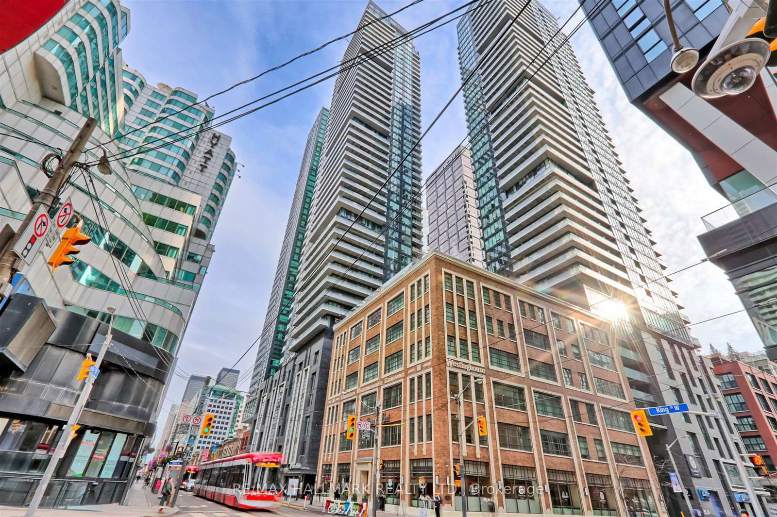 Condo for sale at 2507-125 Blue Jays Way, Toronto, Waterfront Communities C1, M5V 0L7 - MLS: C12129635