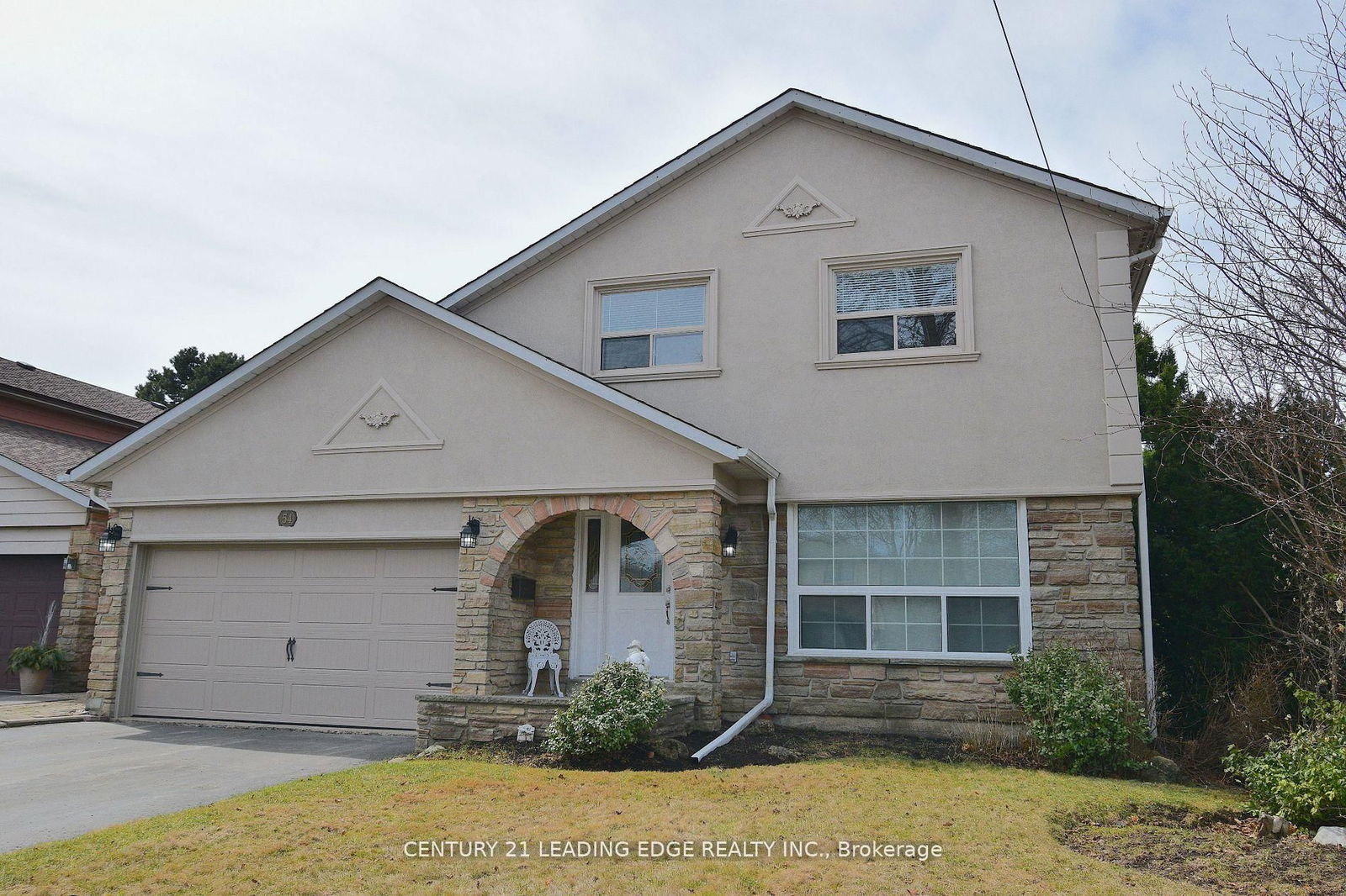 Detached House for sale at 54 Avonwick Gate, Toronto, Parkwoods-Donalda, M3A 2M6 - MLS: C12129815