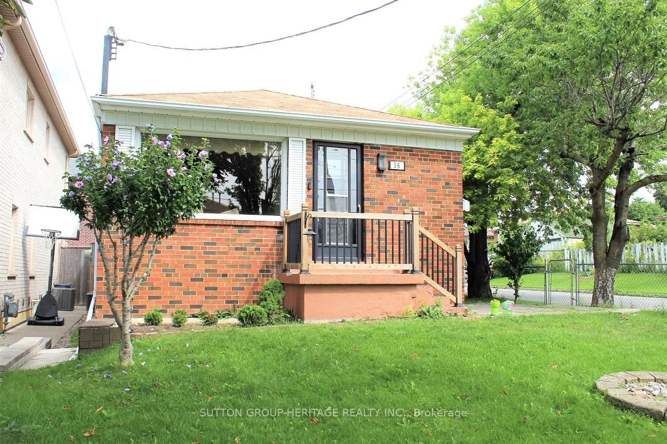 Detached House for lease at 36 Bartley (Main Level) Drive, Toronto, Victoria Village, M4A 1B9 - MLS: C12129841