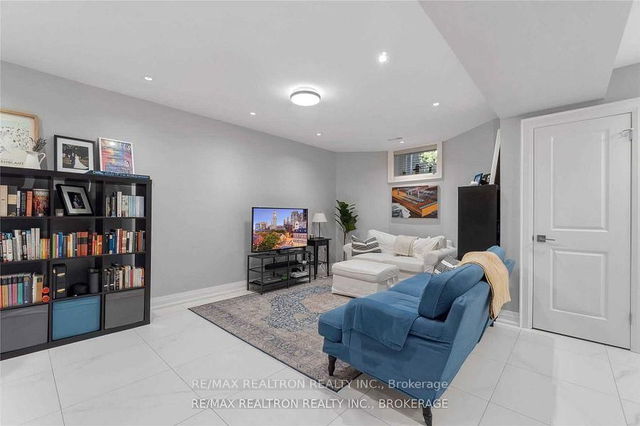 Lower - 119 Balmoral Avenue