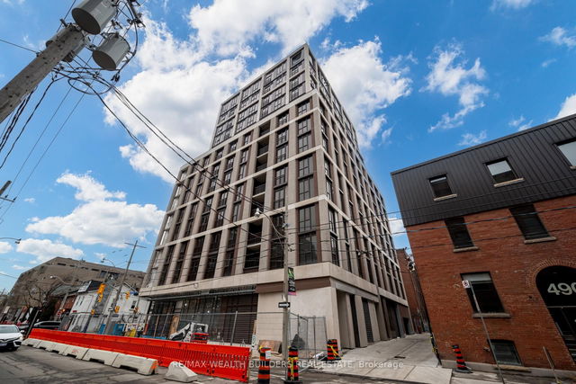 606 - 123 Portland Street