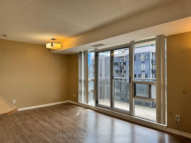 2811 - 153 Beecroft Road