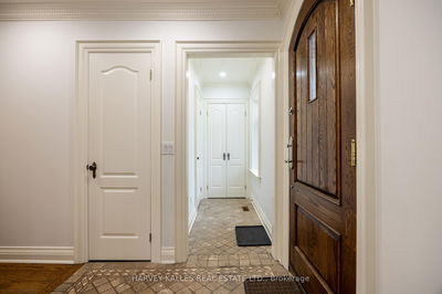 537 Deloraine Ave, Toronto - Bedford Park-Nortown image-0-2