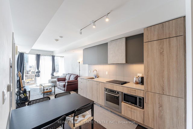 1012 - 19 Western Battery Road