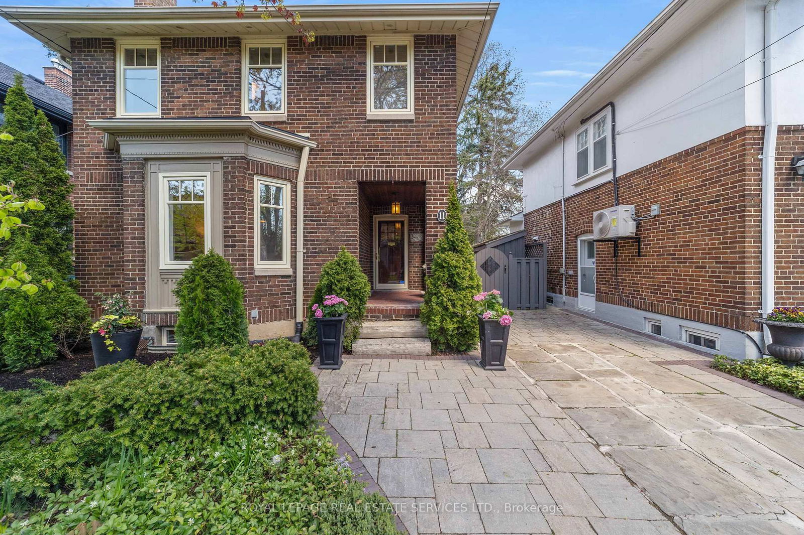 Detached House for sale at 11 St Hildas Avenue, Toronto, Lawrence Park South, M4N 2P3 - MLS: C12130338