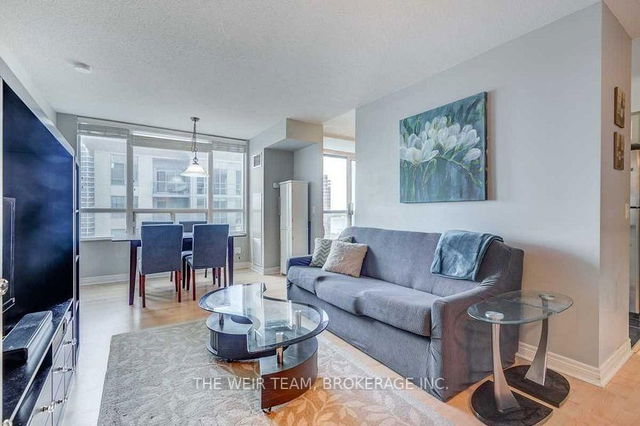 1807 - 51 Lower Simcoe Street