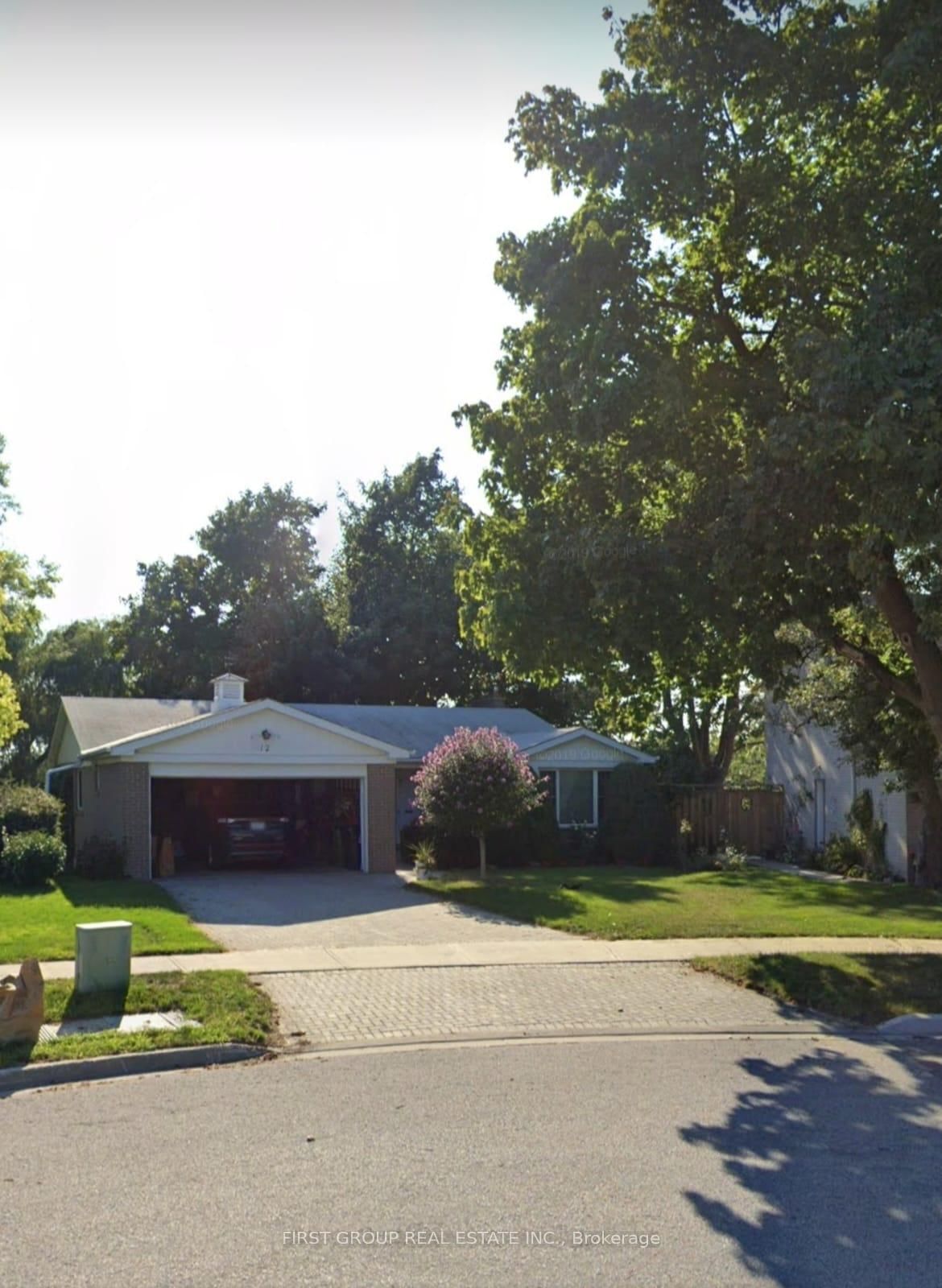 Detached House for lease at 12 Kellythorne Drive, Toronto, Parkwoods-Donalda, M3A 2L4 - MLS: C12130462