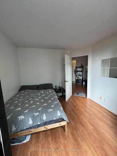 Unit 706 — 24 Wellesley St, Toronto - Bay Street Corridor image-0-2