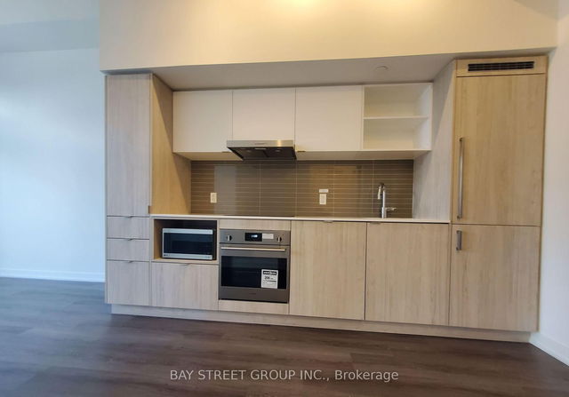 1212 - 138 Downes Street