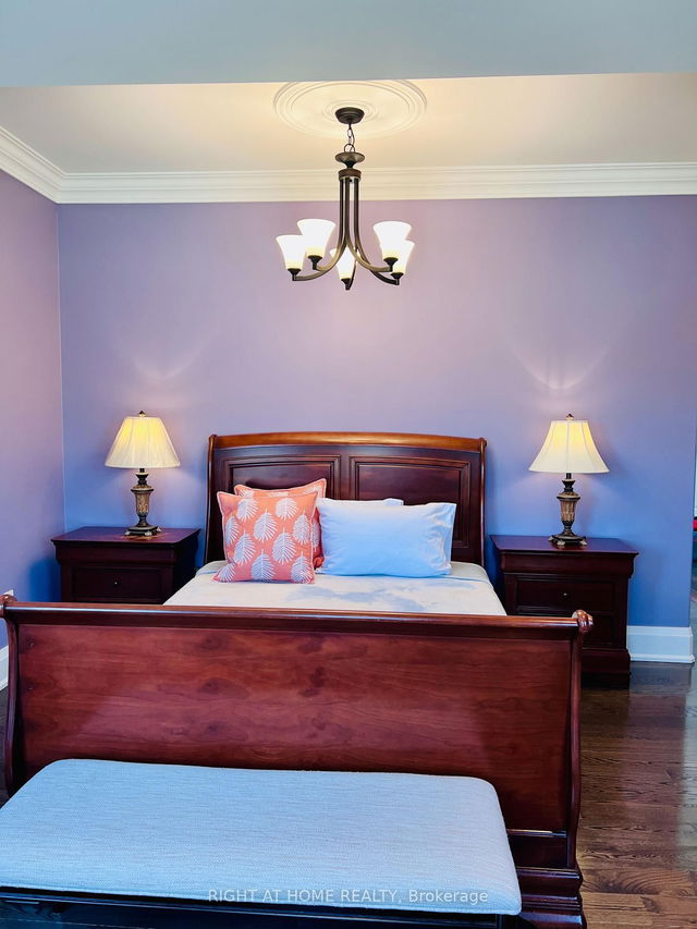 Room 2 - 35 Glenborough Park Crescent