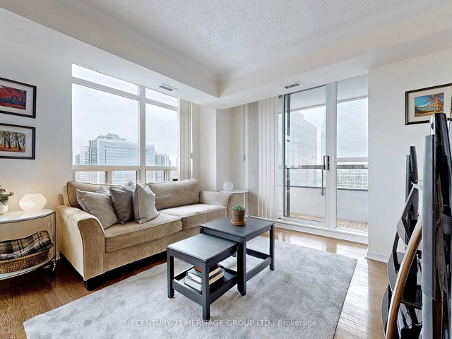 1510 - 33 Empress Avenue