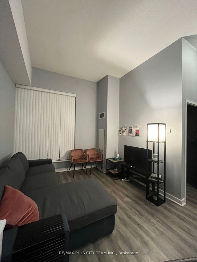 201 - 12 Yonge Street
