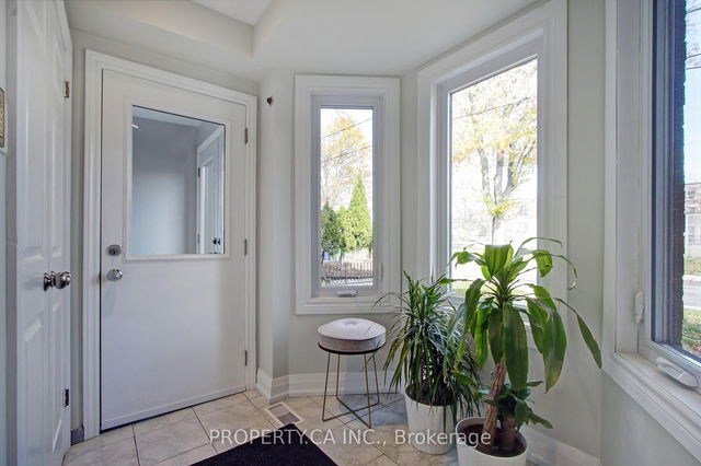 Upper - 52A St Clarens Avenue
